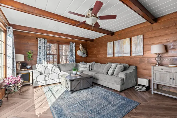 $649,000 | 2284 Waukau Road, Omro, WI 54963