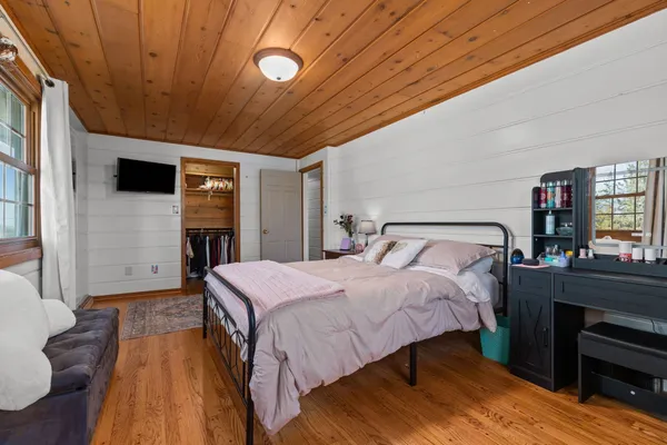 $649,000 | 2284 Waukau Road, Omro, WI 54963