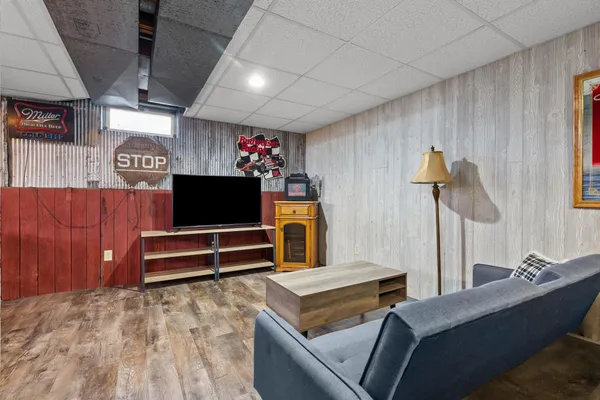 $649,000 | 2284 Waukau Road, Omro, WI 54963