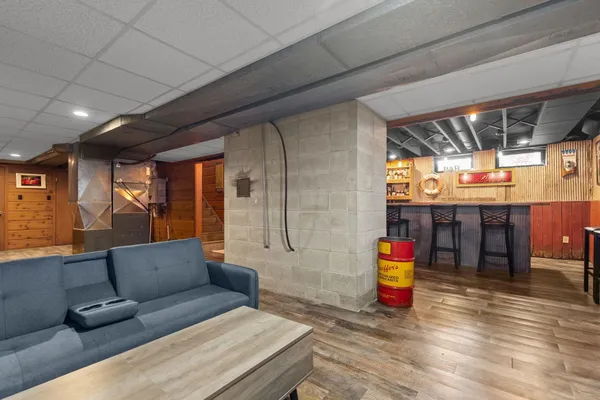 $649,000 | 2284 Waukau Road, Omro, WI 54963