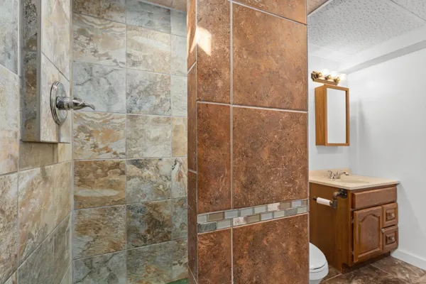 $649,000 | 2284 Waukau Road, Omro, WI 54963