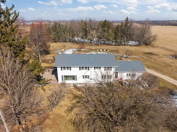 $649,000 | 2284 Waukau Road, Omro, WI 54963