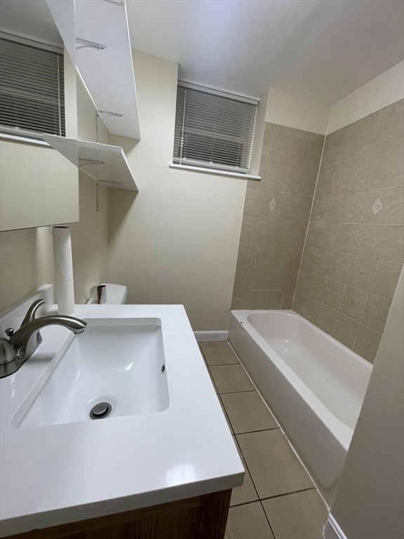 239 Chestnut Street, Unit 1 Chelsea, MA 02150 - Photo 8 of 9