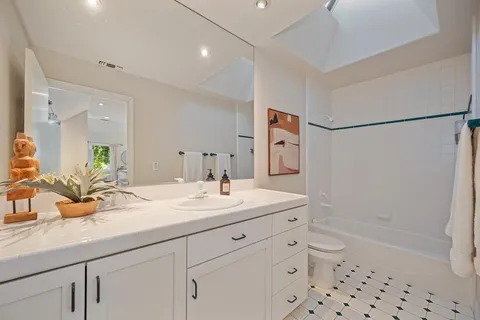 $985,000 | 551 Southgate Road, Sacramento, CA 95815