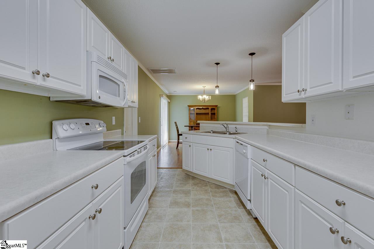 1010 Meehan Way Pendleton, SC 29670 - Photo 18 of 39