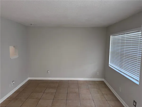 $1,400 | 1885 40th Avenue, Unit 4, Vero Beach, FL 32960