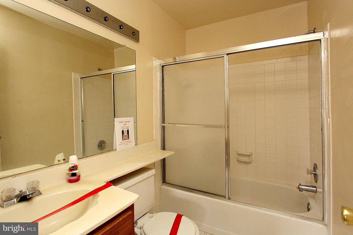 4005 Peppertree Lane Silver Spring, MD 20906 - Photo 19 of 30 Bath