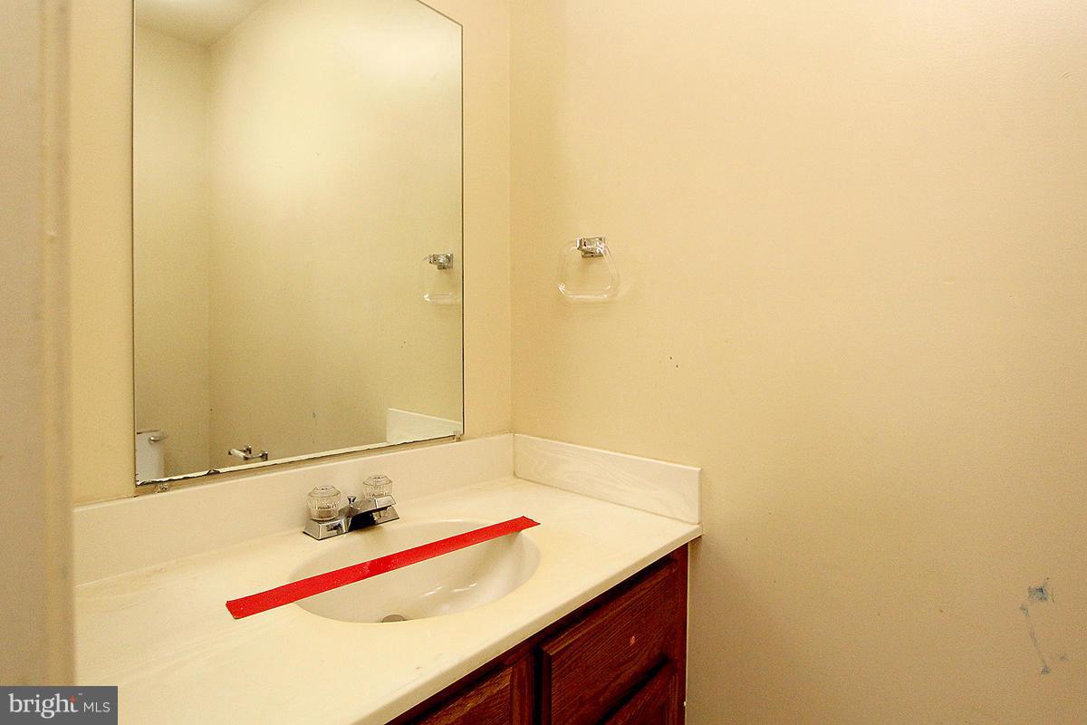 4005 Peppertree Lane Silver Spring, MD 20906 - Photo 4 of 30 Bath