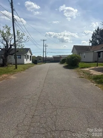 $49,900 | 1415 3rd St Place Northeast, Hickory, NC 28601