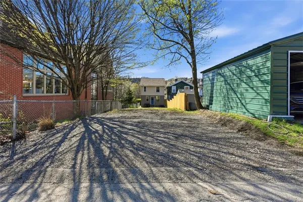 $385,000 | 710 Allegheny River Boulevard, Oakmont, PA 15139