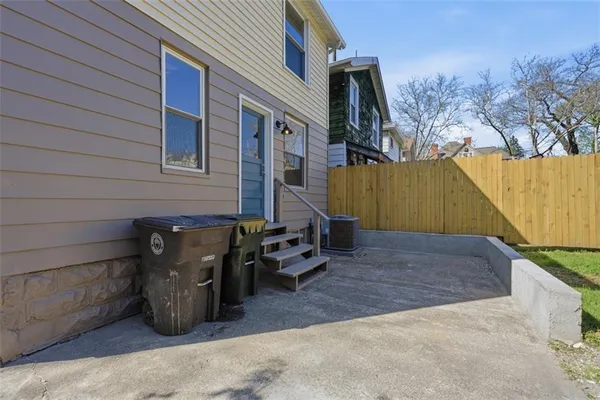 $385,000 | 710 Allegheny River Boulevard, Oakmont, PA 15139