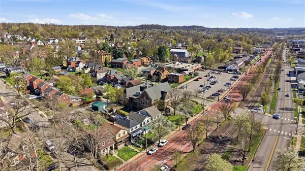 $385,000 | 710 Allegheny River Boulevard, Oakmont, PA 15139