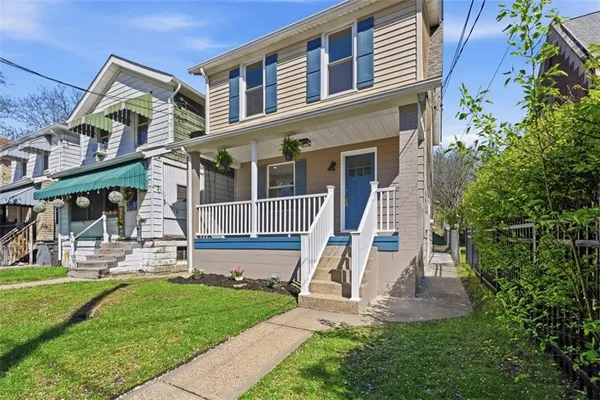 $385,000 | 710 Allegheny River Boulevard, Oakmont, PA 15139