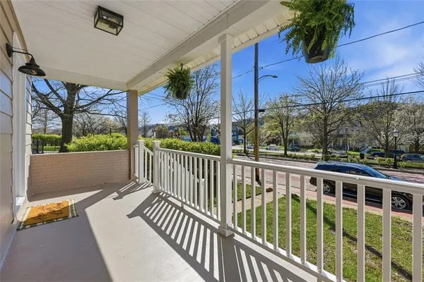 $385,000 | 710 Allegheny River Boulevard, Oakmont, PA 15139
