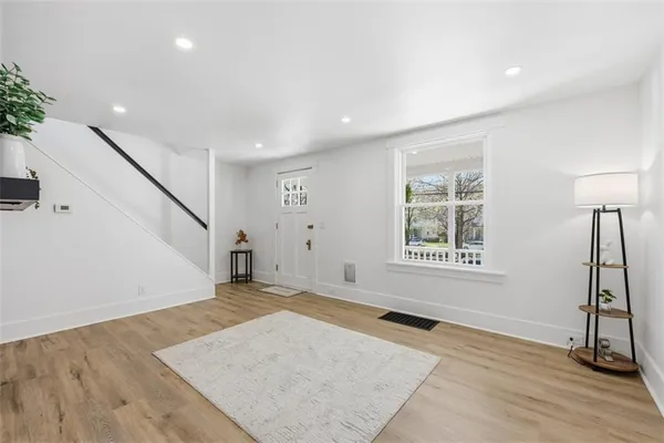 $385,000 | 710 Allegheny River Boulevard, Oakmont, PA 15139