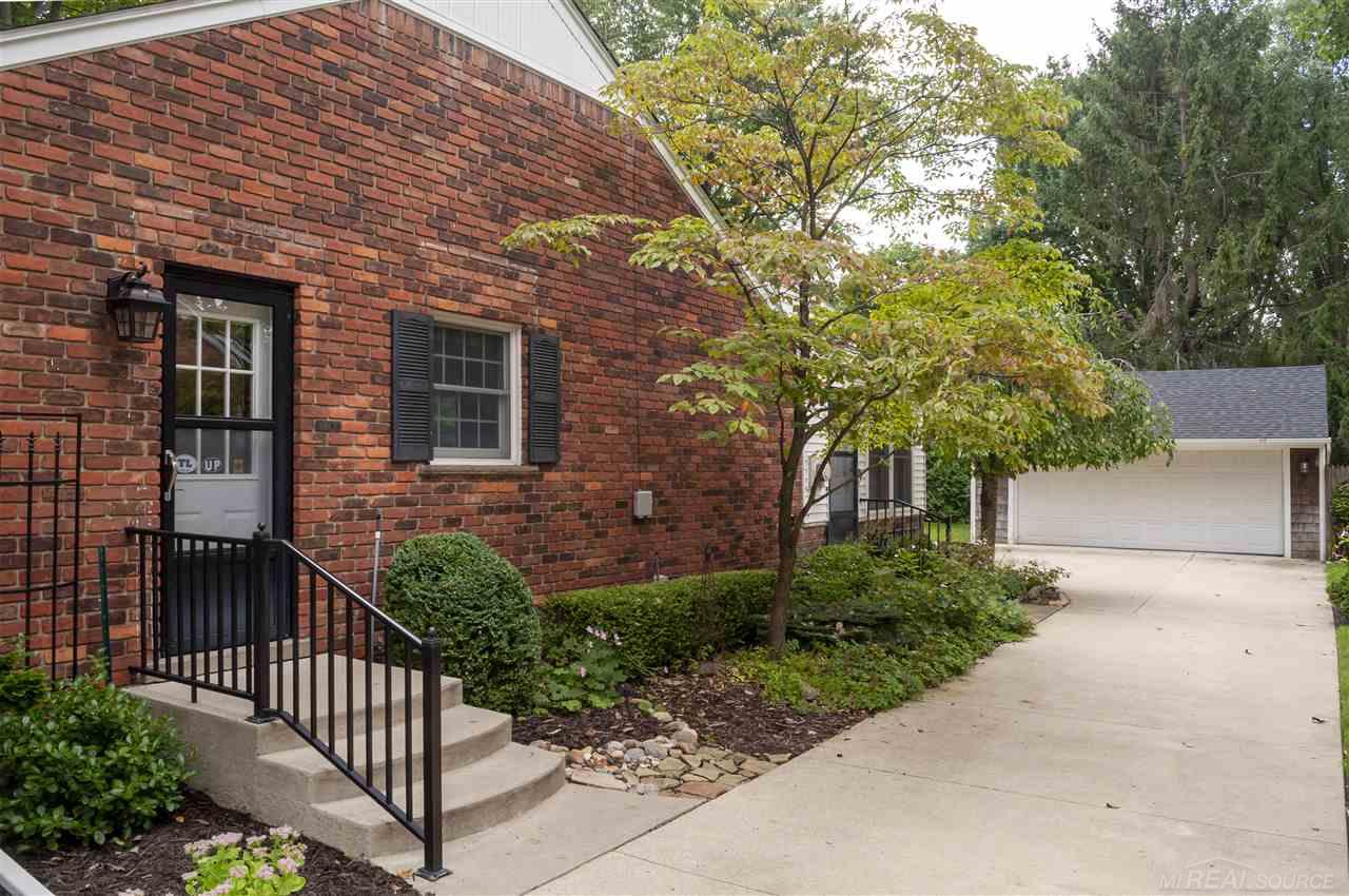 311 Lothrop Road Grosse Pointe, MI 48236 - Photo 33 of 41 50023070-32.JPG