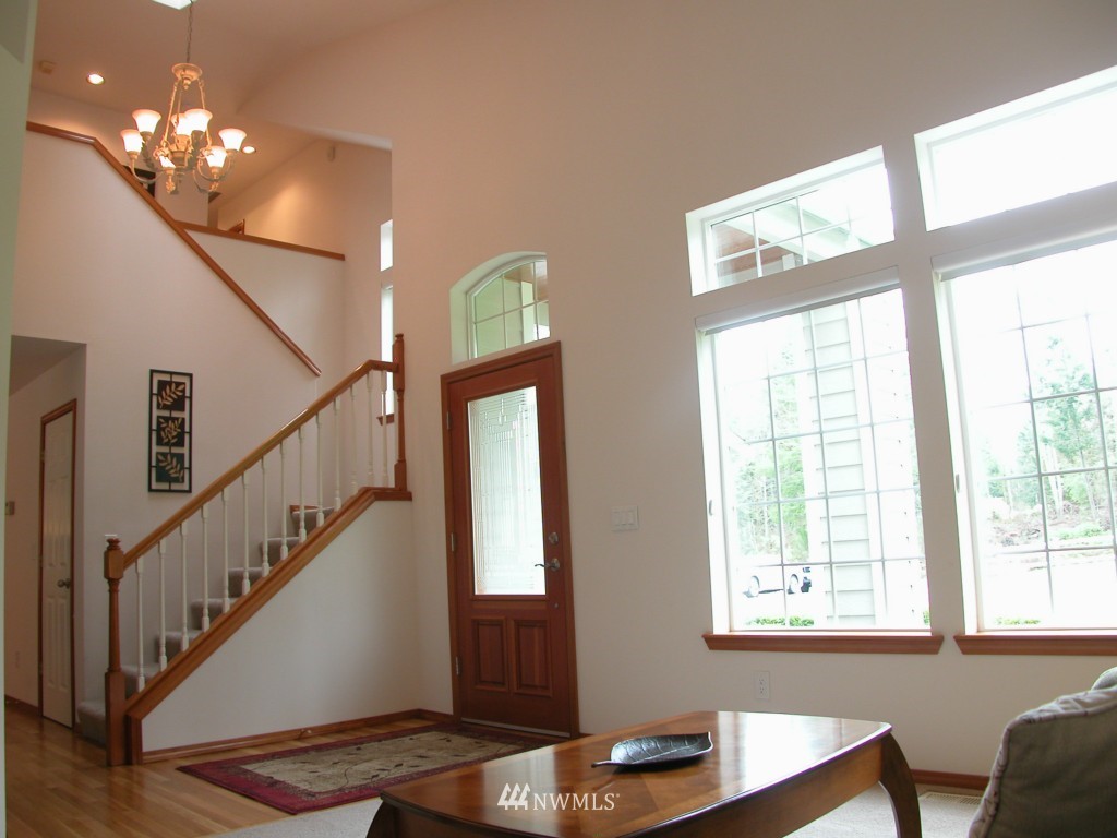4186 Stohlton Road Southeast Southworth, WA 98366 - Photo 2 of 17 Gallery Image 2
