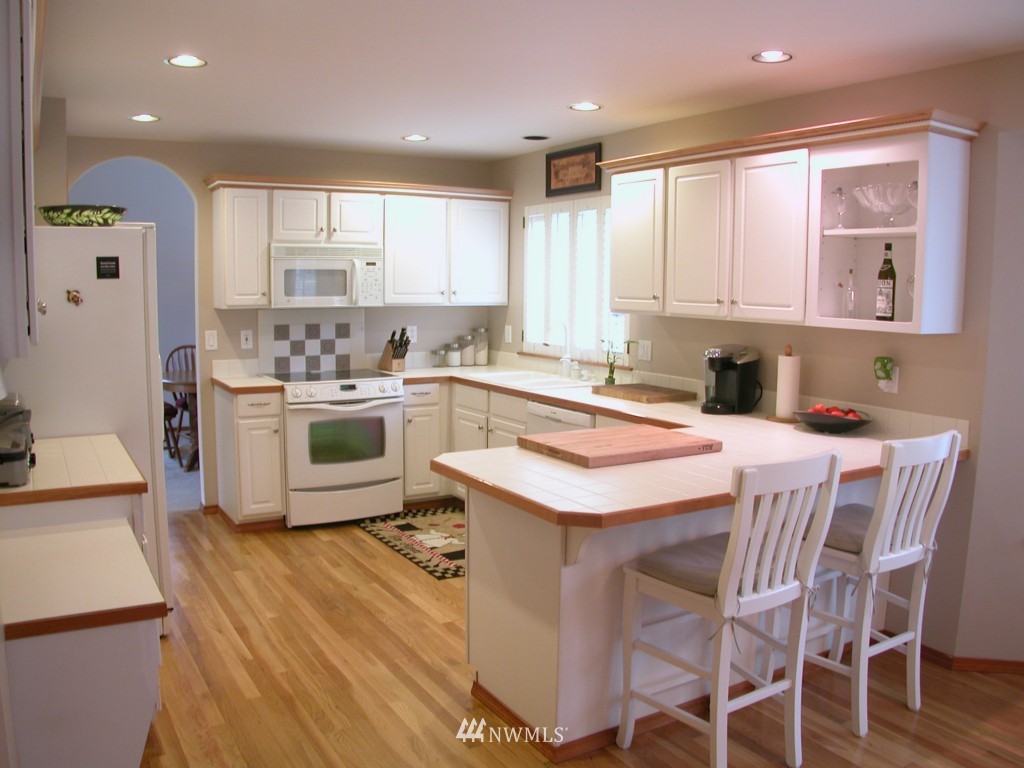 4186 Stohlton Road Southeast Southworth, WA 98366 - Photo 11 of 17 Gallery Image 11