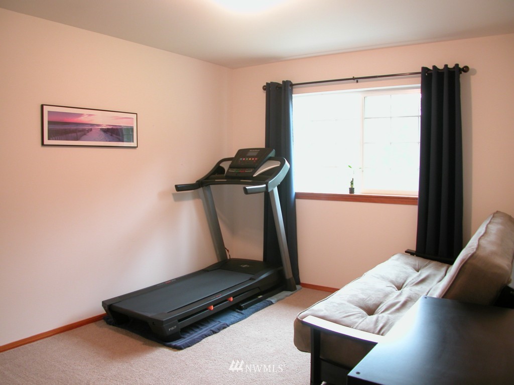 4186 Stohlton Road Southeast Southworth, WA 98366 - Photo 14 of 17 Gallery Image 14