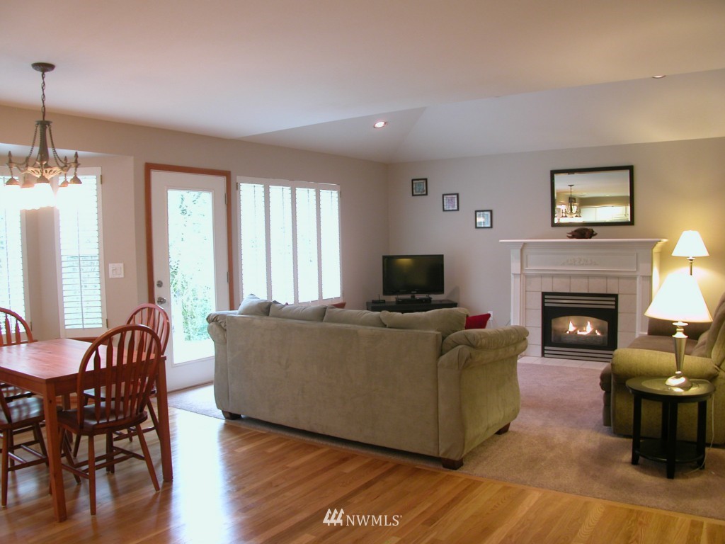4186 Stohlton Road Southeast Southworth, WA 98366 - Photo 7 of 17 Gallery Image 7
