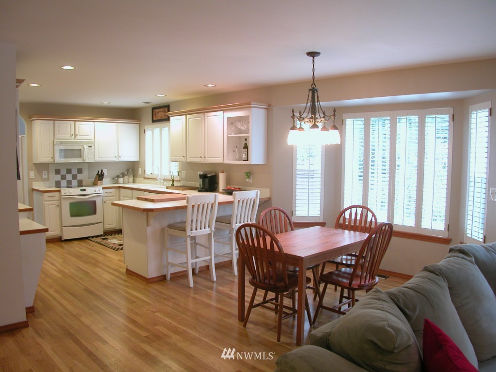4186 Stohlton Road Southeast Southworth, WA 98366 - Photo 10 of 17 Gallery Image 10