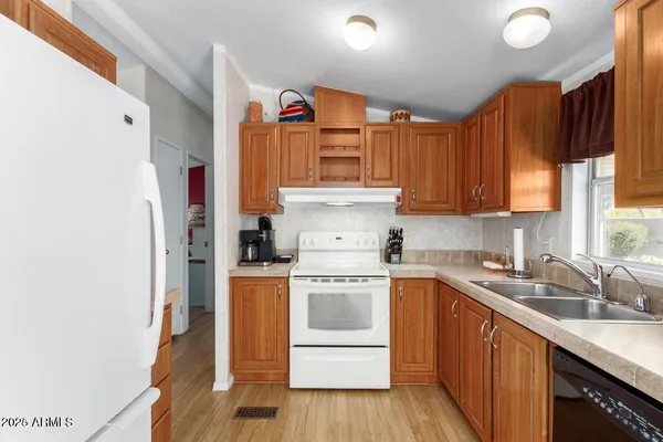$104,900 | 3301 South Goldfield Road, Unit 1009, Apache Junction, AZ 85119