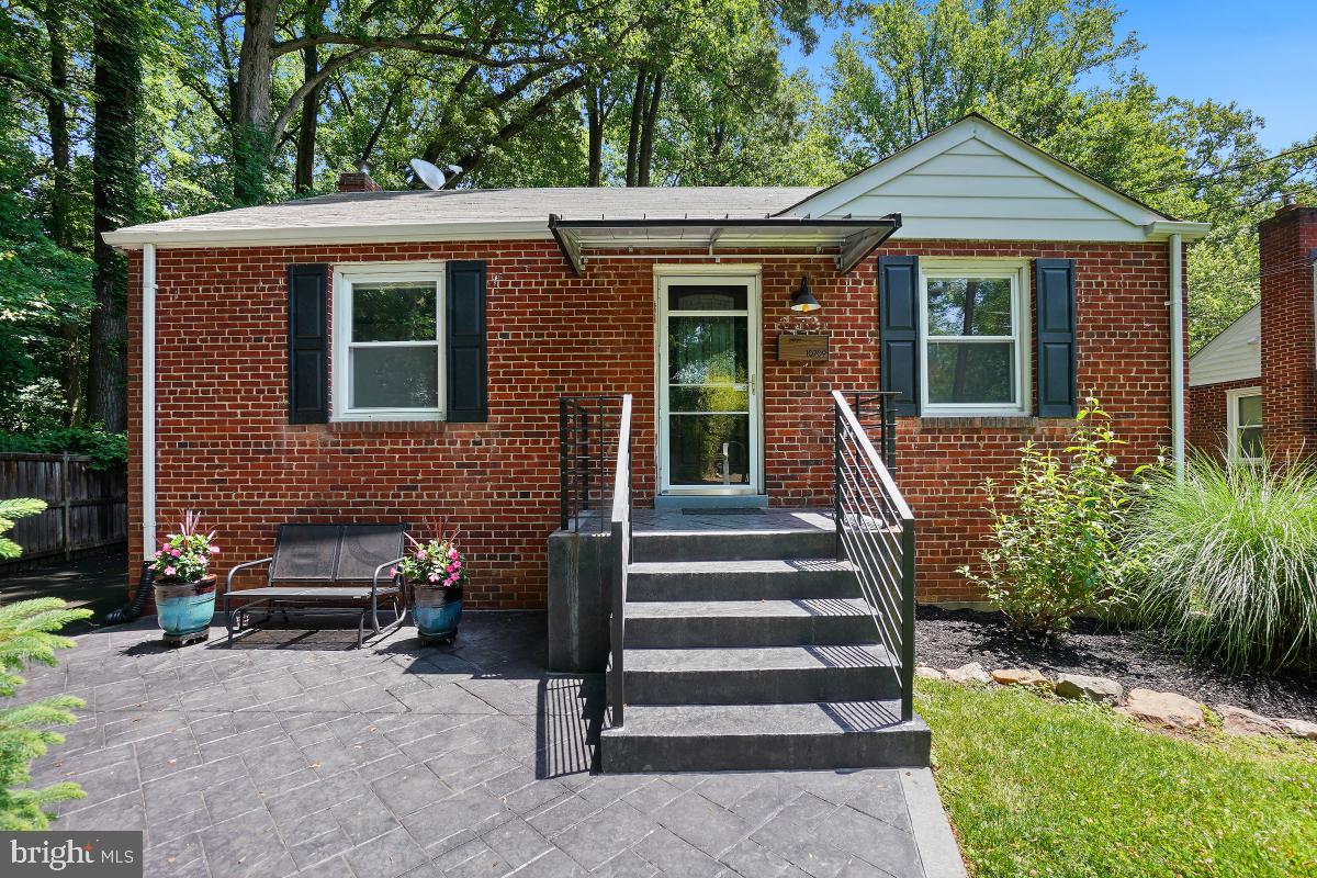 10709 Malone Street Silver Spring, MD 20902 - Photo 2 of 46 Gallery Image 2