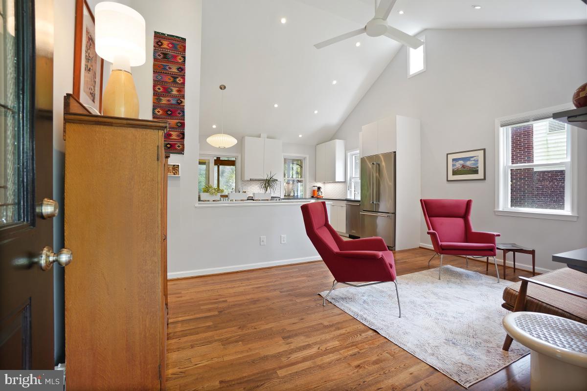 10709 Malone Street Silver Spring, MD 20902 - Photo 4 of 46 Gallery Image 4
