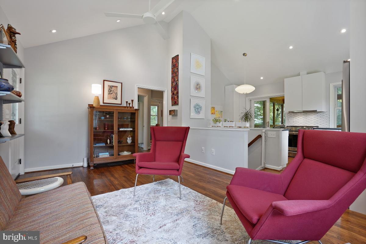 10709 Malone Street Silver Spring, MD 20902 - Photo 6 of 46 Gallery Image 6