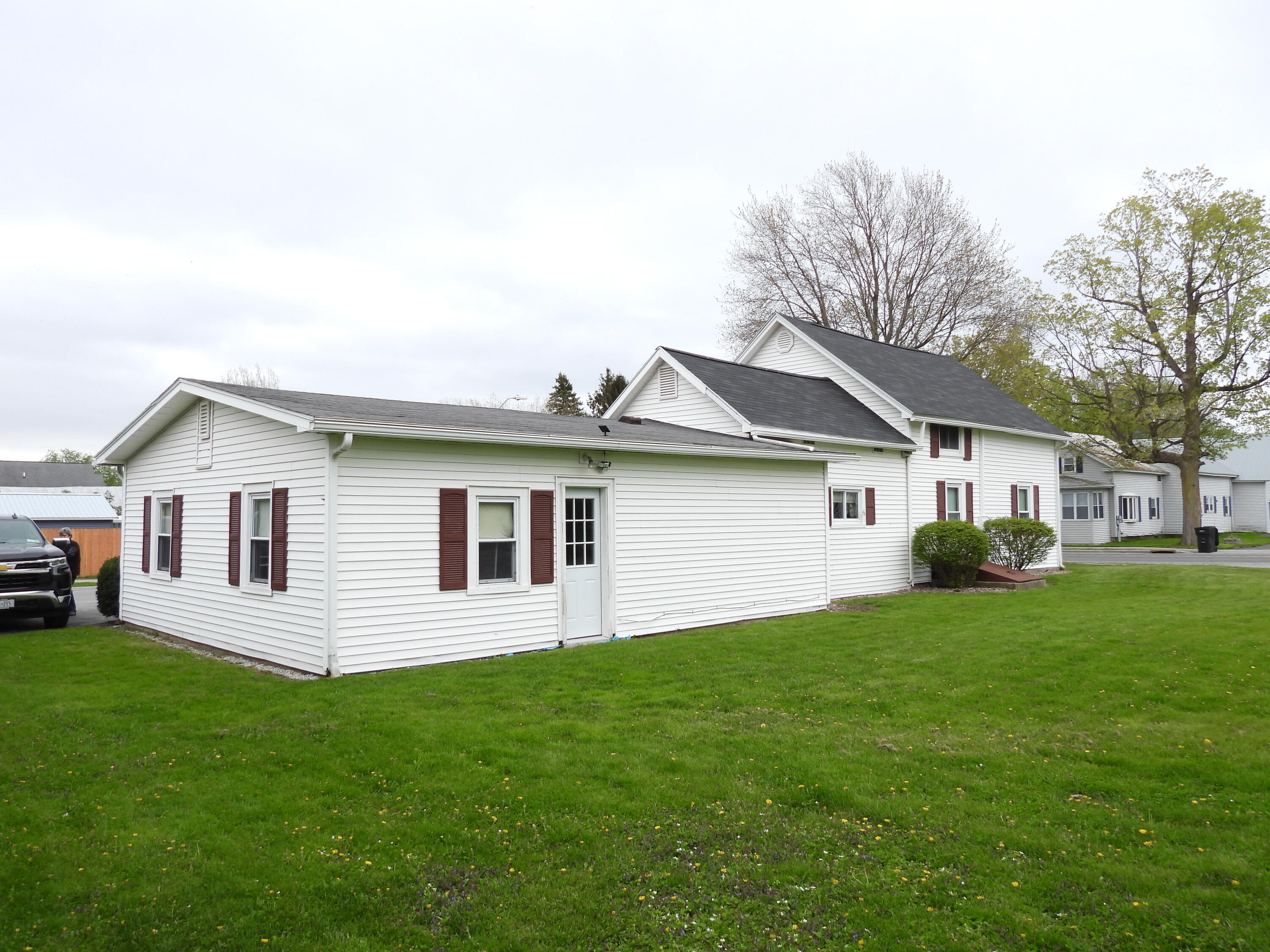 122 Maple Street Rouses Point, NY 12979 - Photo 5 of 26