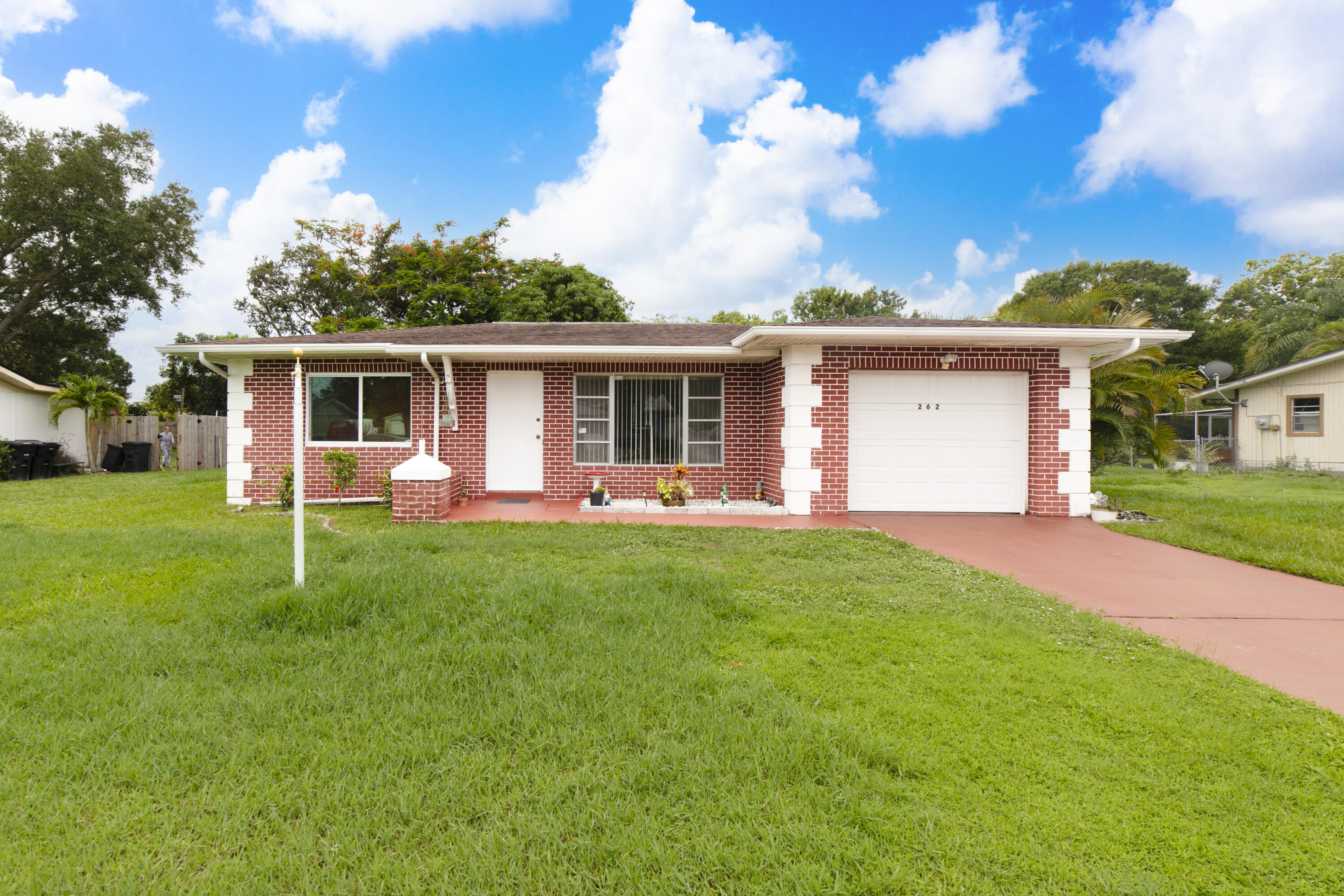 262 Southwest Lucero Dr  