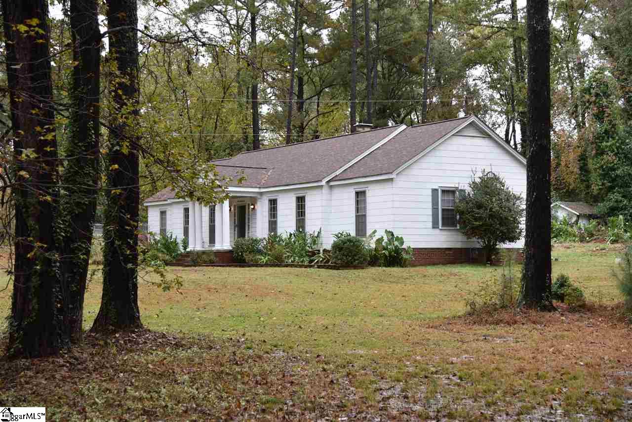 130 Hammett Acres Road Anderson, SC 29621 - Photo 3 of 36