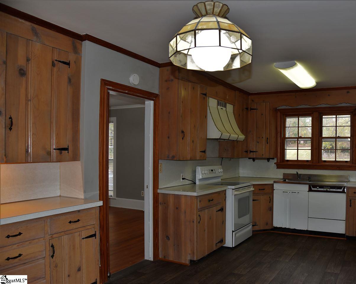 130 Hammett Acres Road Anderson, SC 29621 - Photo 8 of 36
