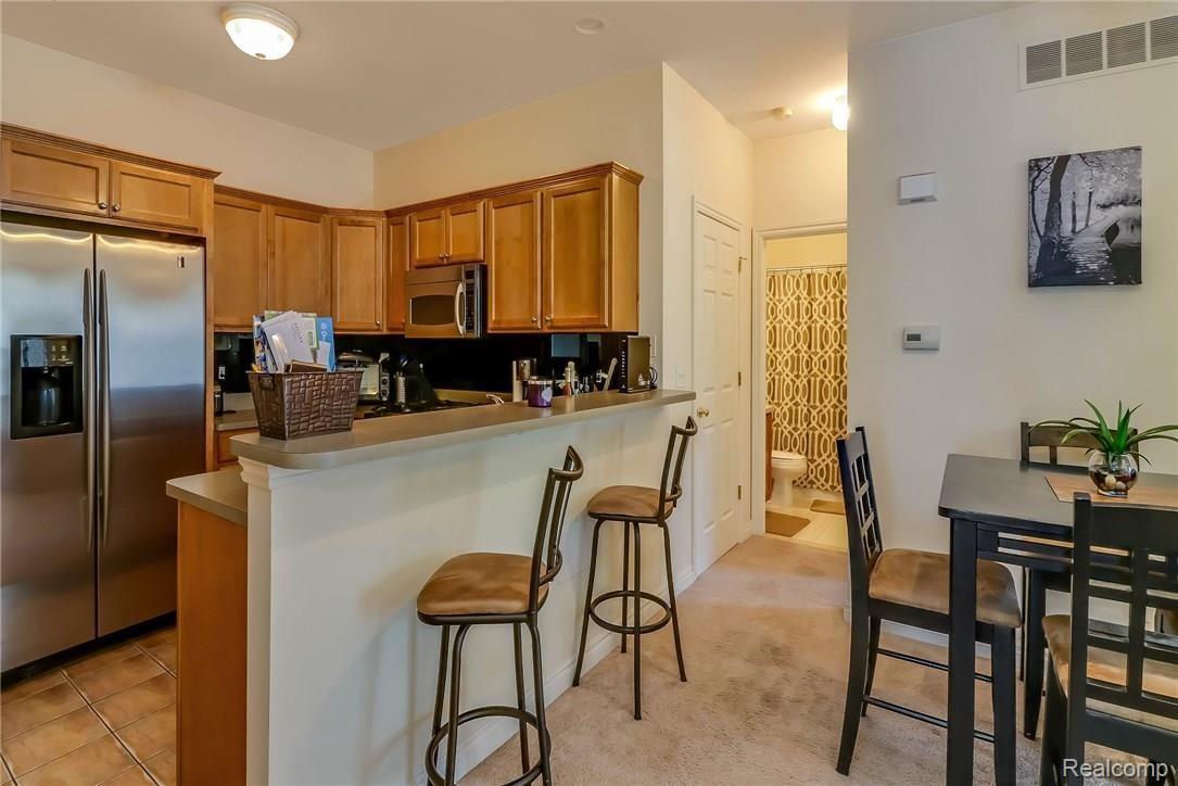 45501 South Stonewood Road, Unit 17 Canton, MI 48187 - Photo 7 of 19 IMG_5754_Blended.jpg