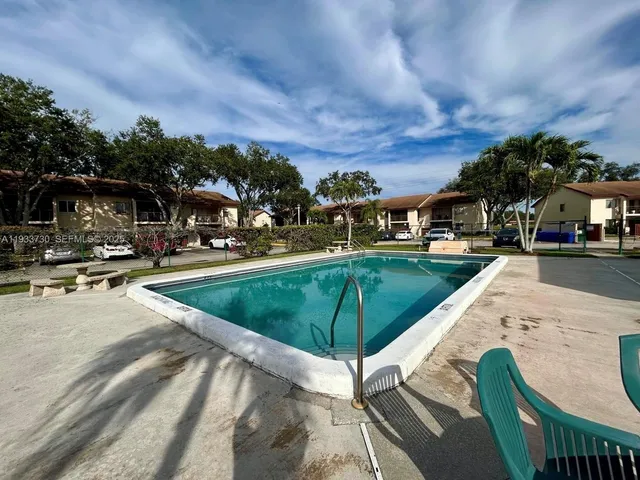 $2,200 | 8041 Southgate Boulevard, Unit H1, North Lauderdale, FL 33068