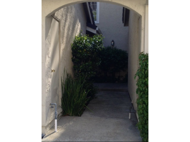 187 Redding Road Campbell, CA 95008 - Photo 2 of 24