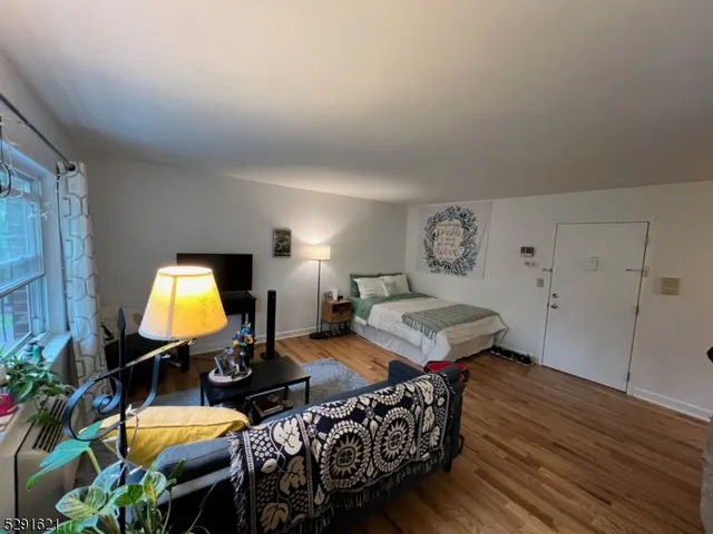 $1,850 | 48 Elm Street, Unit A6, Morristown, NJ 07960