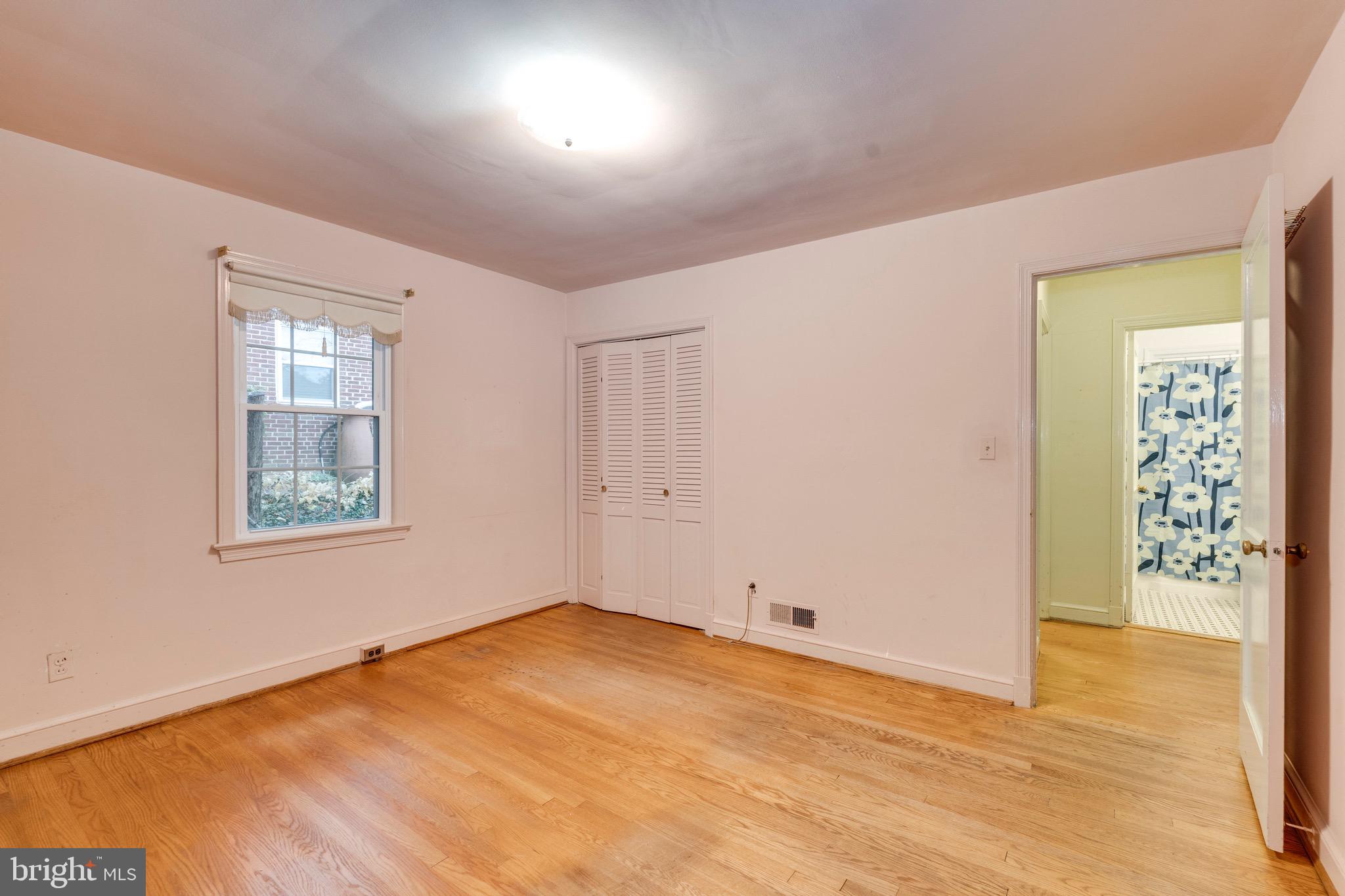 10001 Portland Road Silver Spring, MD 20901 - Photo 16 of 42 Primary Bedroom