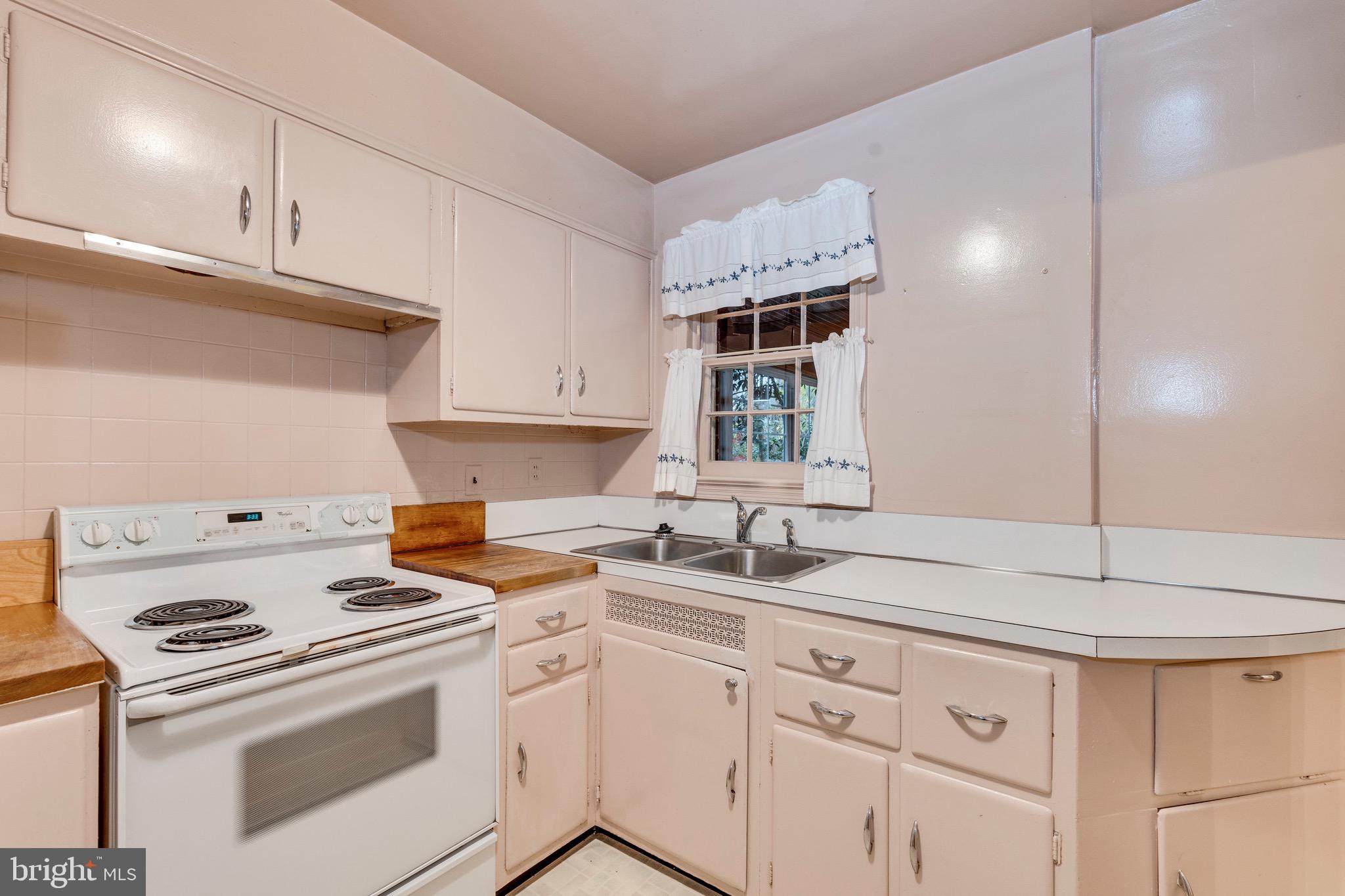 10001 Portland Road Silver Spring, MD 20901 - Photo 23 of 42