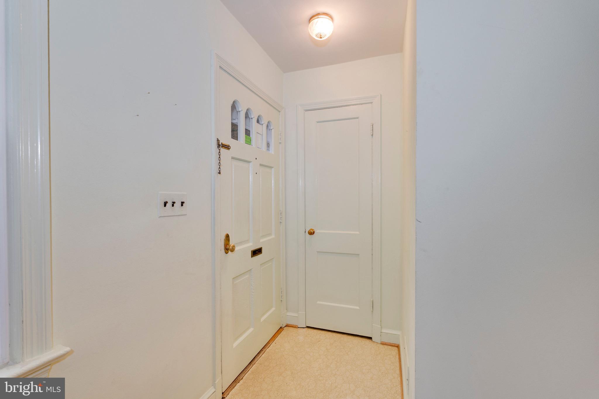 10001 Portland Road Silver Spring, MD 20901 - Photo 7 of 42 Entrance with coat closet