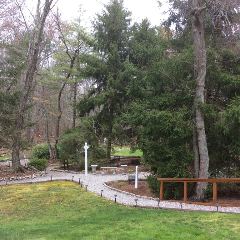 320 Reed Road Westport, MA 02790 - Photo 3 of 23