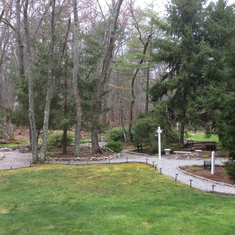 320 Reed Road Westport, MA 02790 - Photo 4 of 23