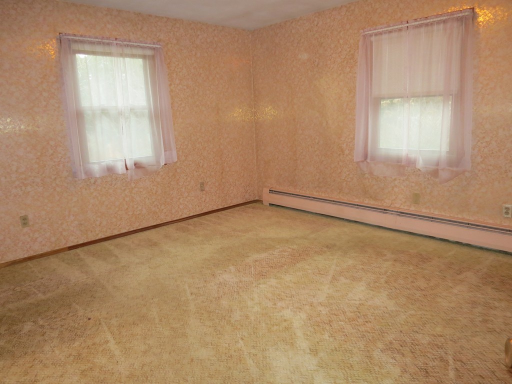670 Morgan Road West Springfield, MA 01089 - Photo 14 of 28