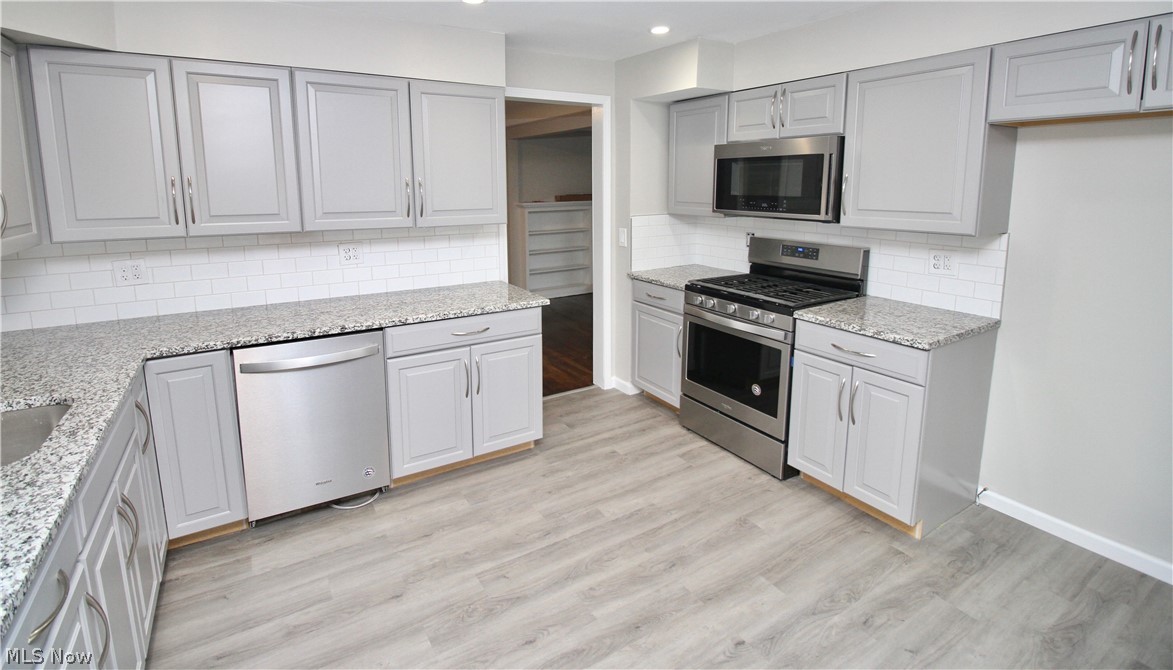 1120 Ford Road Cleveland, OH 44124 - Photo 5 of 17