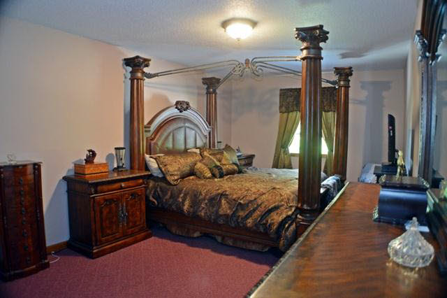 1281 West Dean Road Temperance, MI 48182 - Photo 15 of 19 20358468-14.JPG