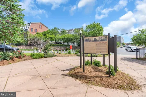 $895,000 | 2619 South Kenmore Court, Arlington, VA 22206