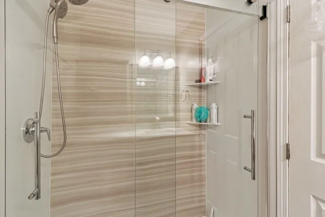 $240,000 | 1685 Cornell Drive, Hoffman Estates, IL 60169