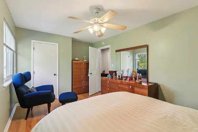 $240,000 | 1685 Cornell Drive, Hoffman Estates, IL 60169