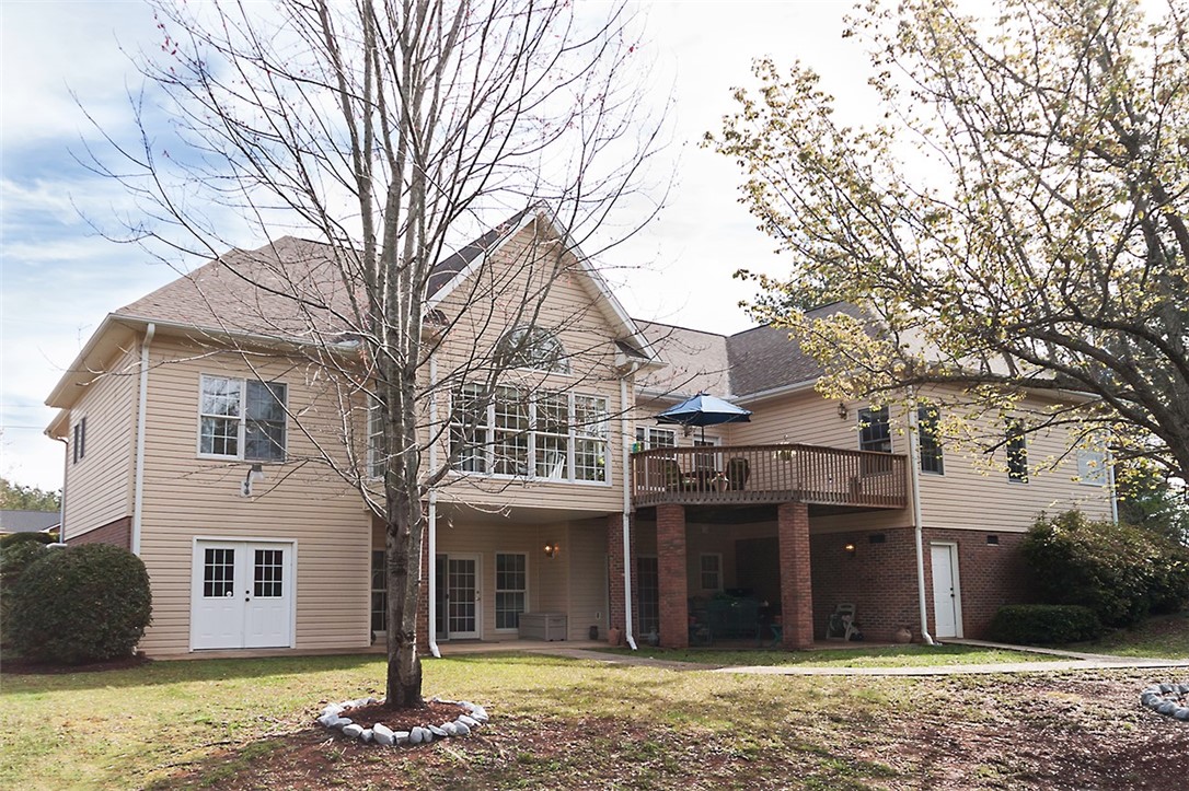 509 North Old Mill Road Seneca, SC 29678 - Photo 3 of 50 Gallery Image 3