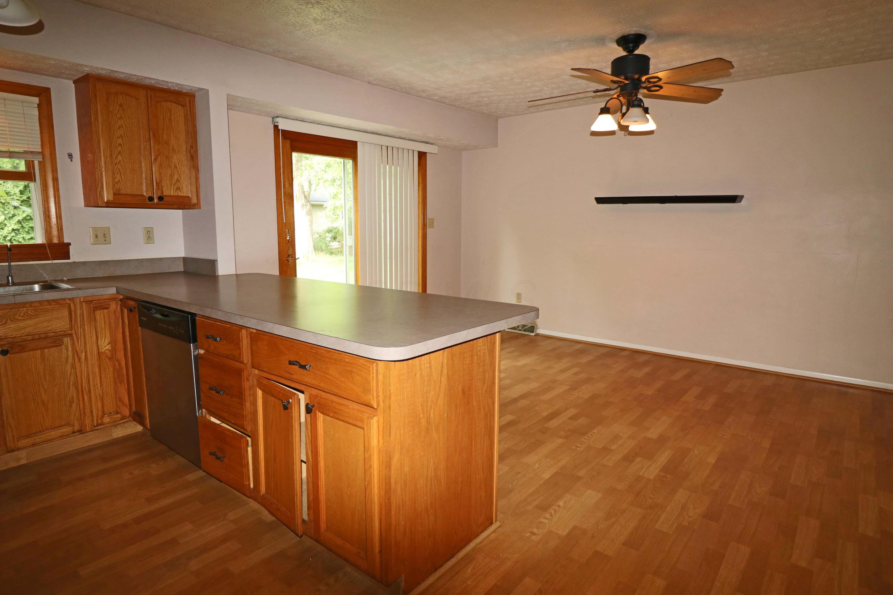 302 Watling Road Columbus, OH 43230 - Photo 12 of 31